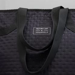 The Sport Tote: A Must -Fitness Equipment Store k080e236a98e2a1771e61d46dbe21ac06