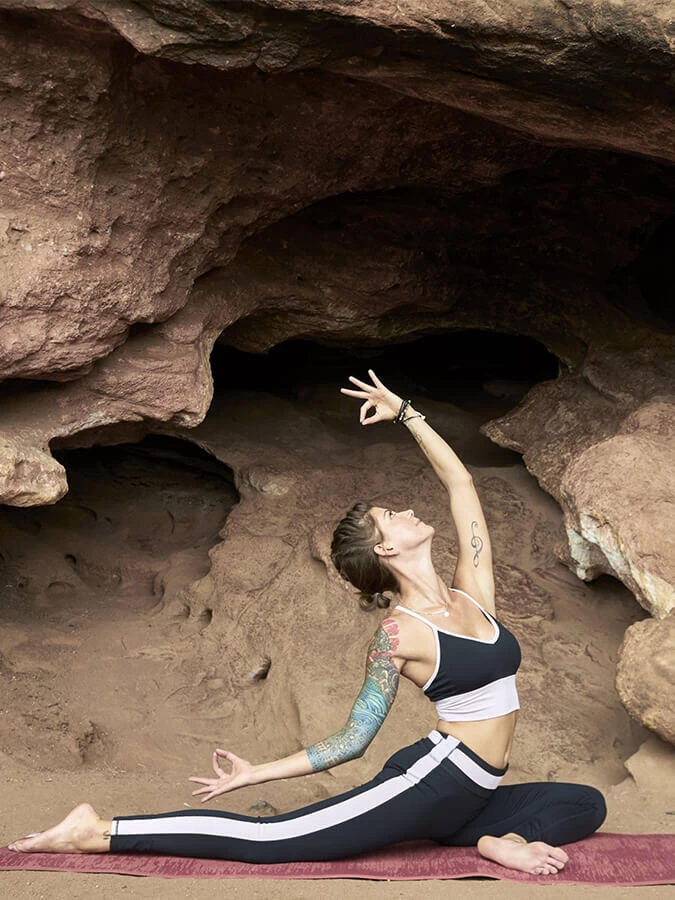 Gaiam Premium Insta-Grip Yoga Mat 7 Gaiam Premium Insta-Grip Yoga Mat - Image 5