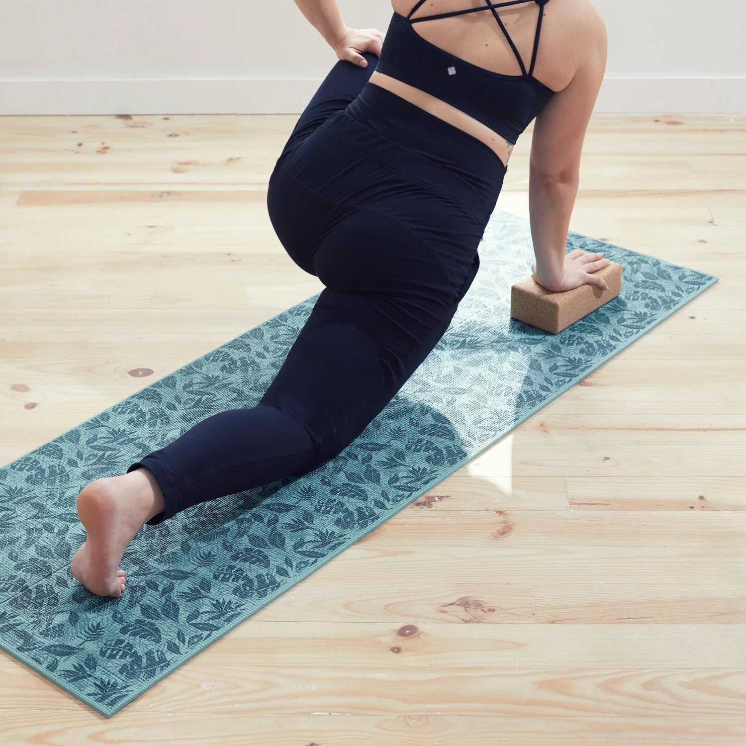 Gentle Yoga Pregnancy Bottoms 10 Gentle Yoga Pregnancy Bottoms - Image 8