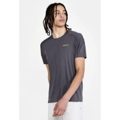 Craft Mens Pro Charge Tech ShortSleeved TShirt (Black) -Fitness Equipment Store k4b0c17918ada89ee400dd84811b80c9a