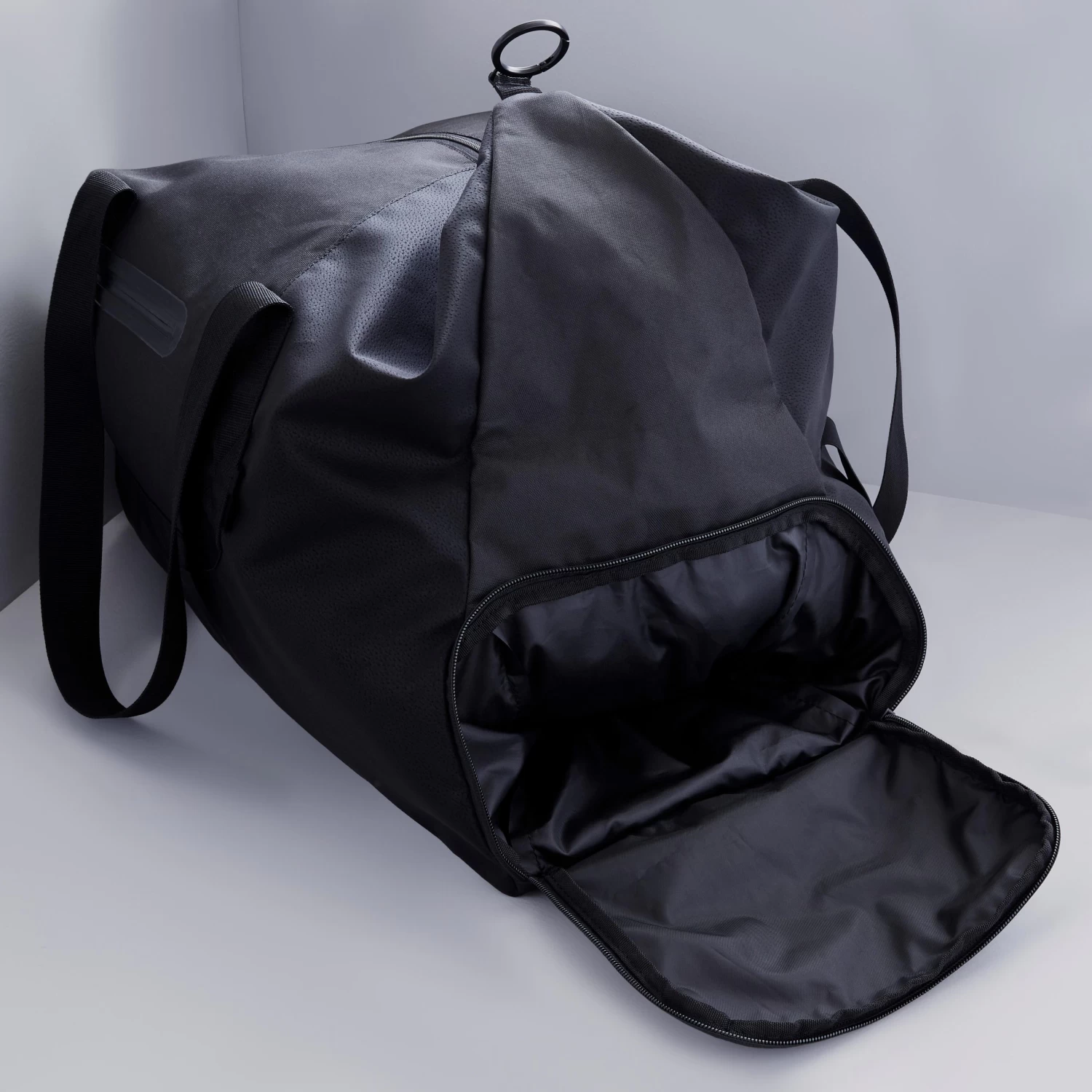 An Elegant Training Bag Designed For Both Men And Women 6 An Elegant Training Bag Designed For Both Men And Women - Image 4