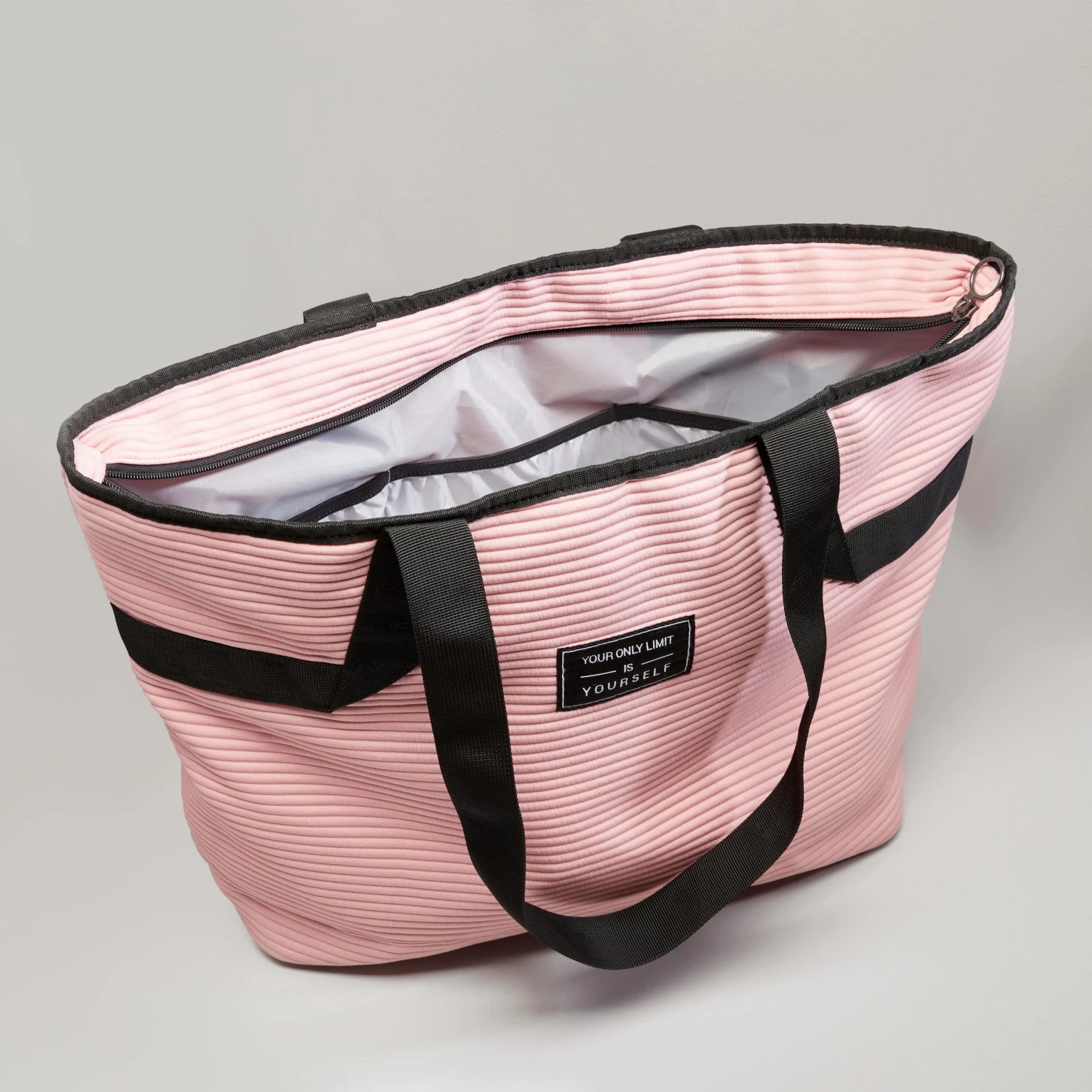 The Sport Tote: A Must 8 The Sport Tote: A Must - Image 6