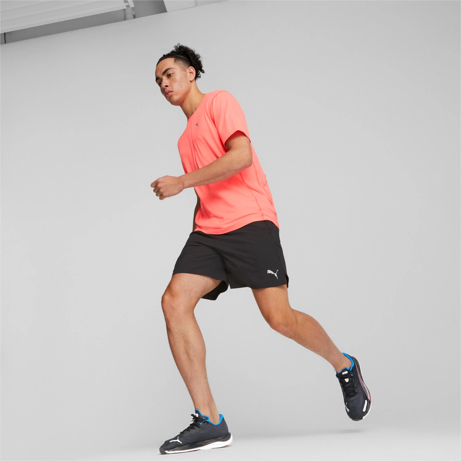 PUMA Mens Ultraweave 7" Running Shorts 4 PUMA Mens Ultraweave 7" Running Shorts - Image 2