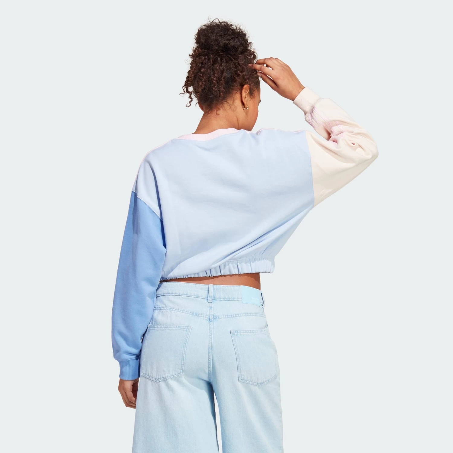 ADIDAS Essentials 3 21 ADIDAS Essentials 3 - Image 19