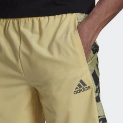 ADIDAS Essentials BrandLove Woven Shorts 20 ADIDAS Essentials BrandLove Woven Shorts -Fitness Equipment Store kb43a26bc49785a5291c76bb4238f9580