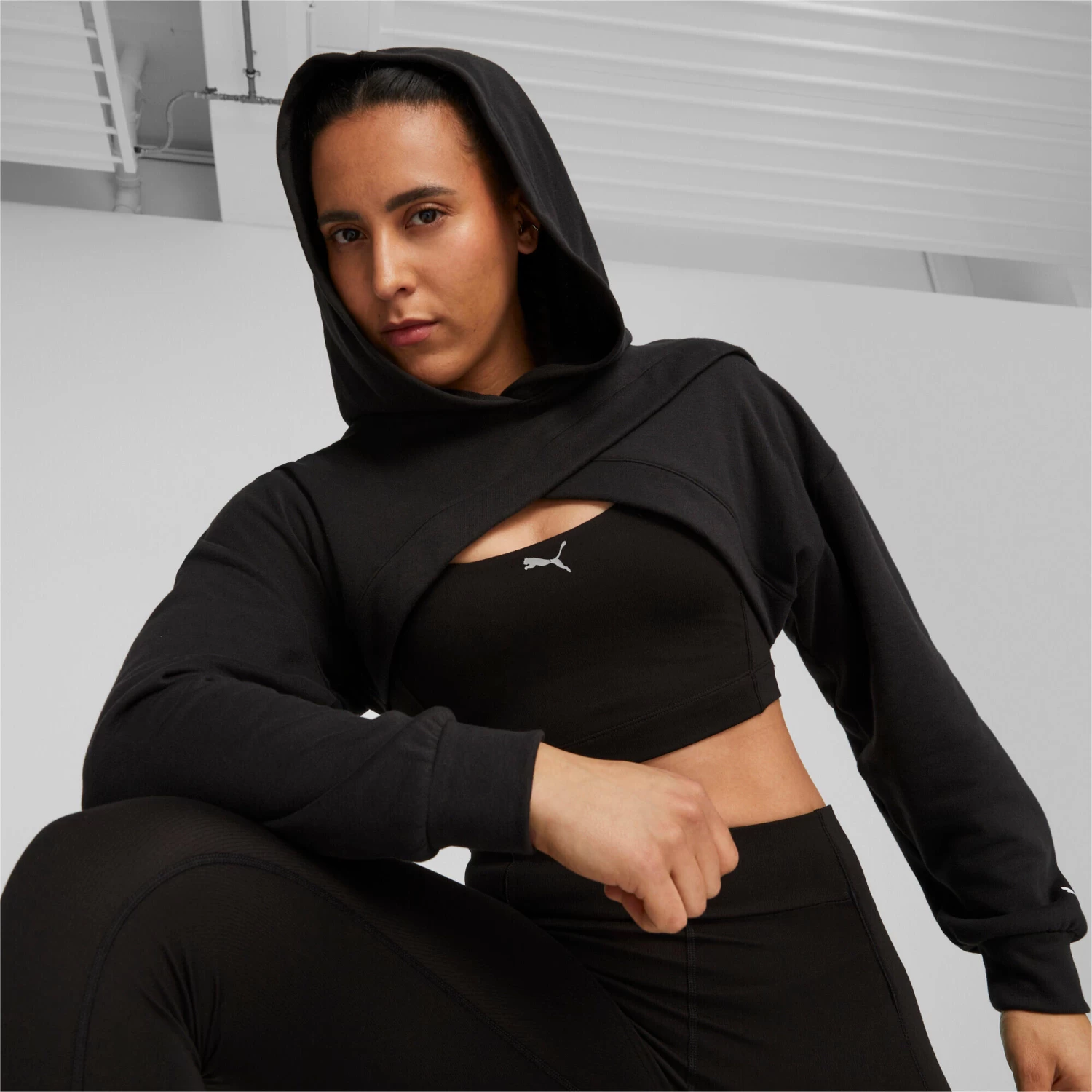 PUMA Womens PUMA FIT Move Crop Training Hoodie Hooded Top - Black 3 PUMA Womens PUMA FIT Move Crop Training Hoodie Hooded Top - Black