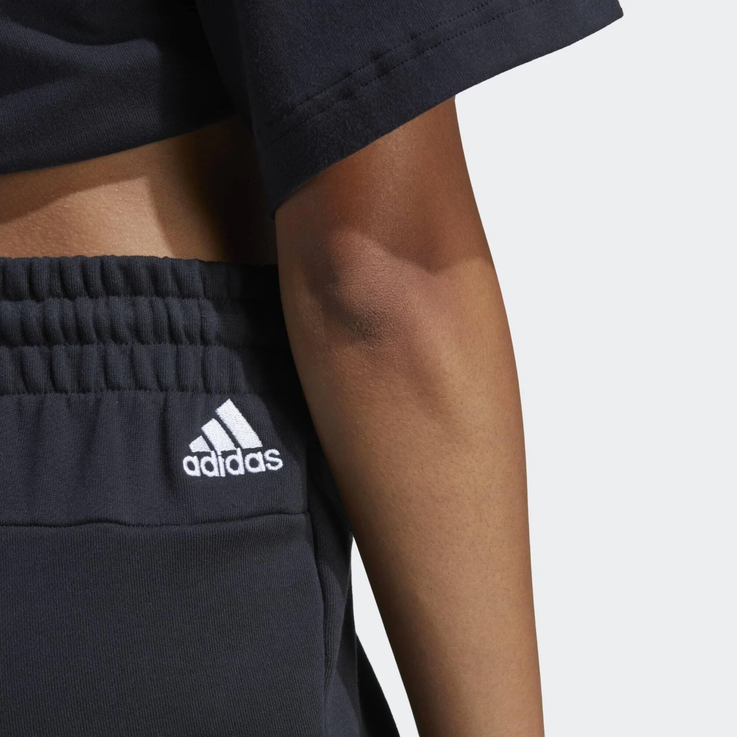 ADIDAS Essentials Linear French Terry Shorts 7 ADIDAS Essentials Linear French Terry Shorts - Image 5